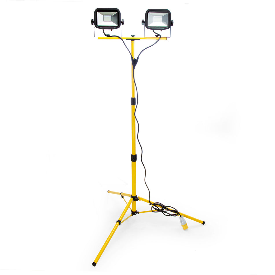 Luceco LSLTTW2181V-01 Tripod with Twin LED Worklights 2 x 22W 110V